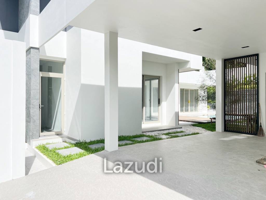 Modern 4-Bedroom Pool Villa In Kathu For Sale