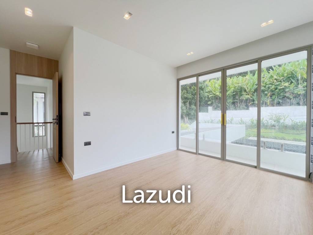 Modern 4-Bedroom Pool Villa In Kathu For Sale