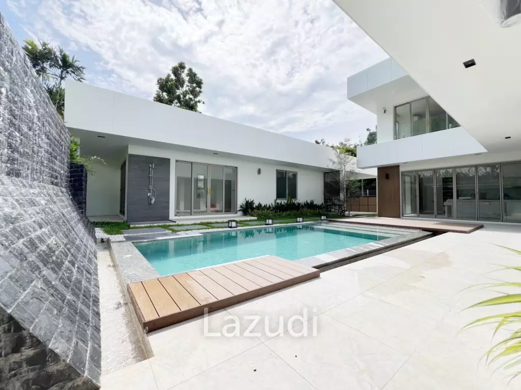 Modern 4-Bedroom Pool Villa In Kathu For Sale