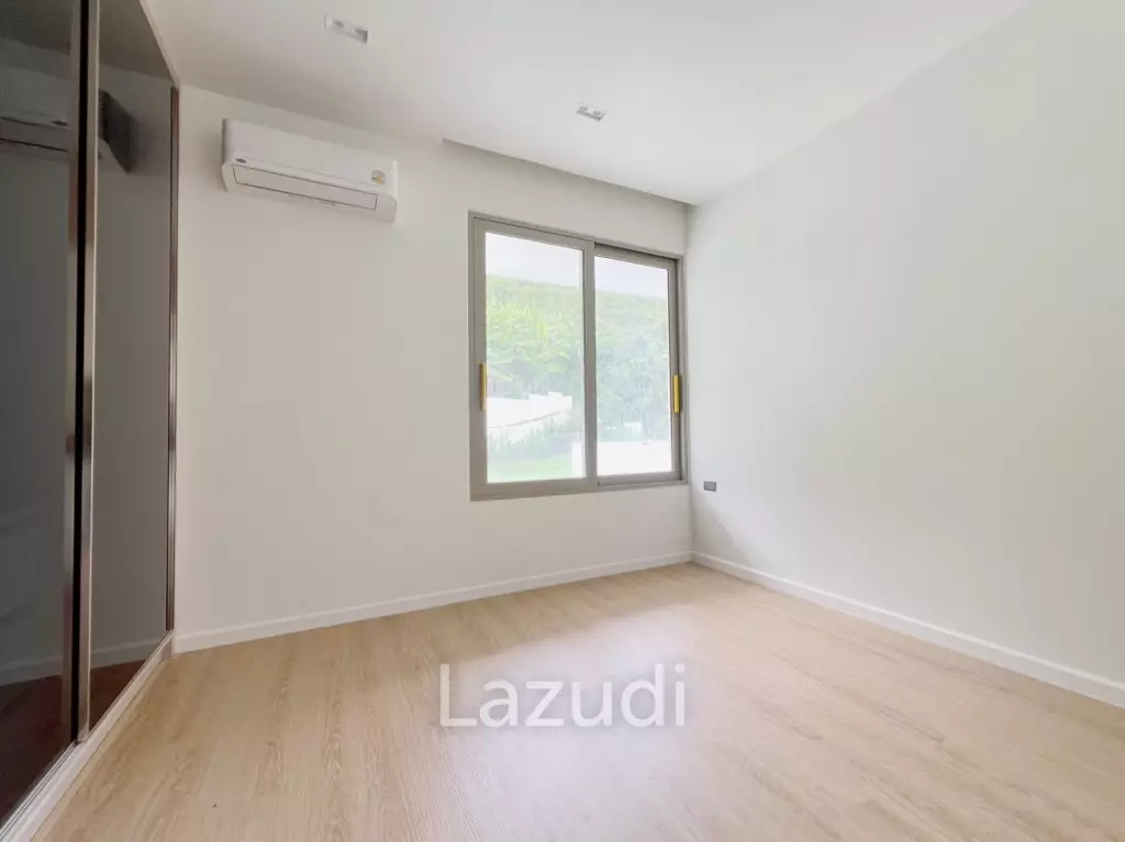 Modern 4-Bedroom Pool Villa In Kathu For Sale