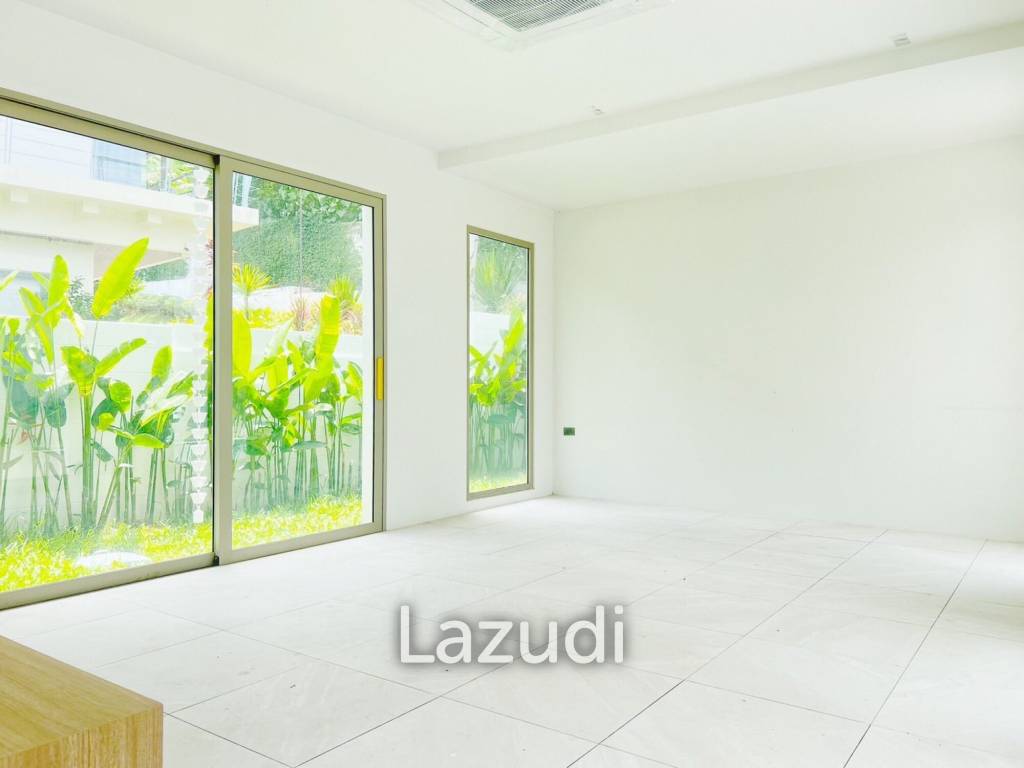 Modern 4-Bedroom Pool Villa In Kathu For Sale