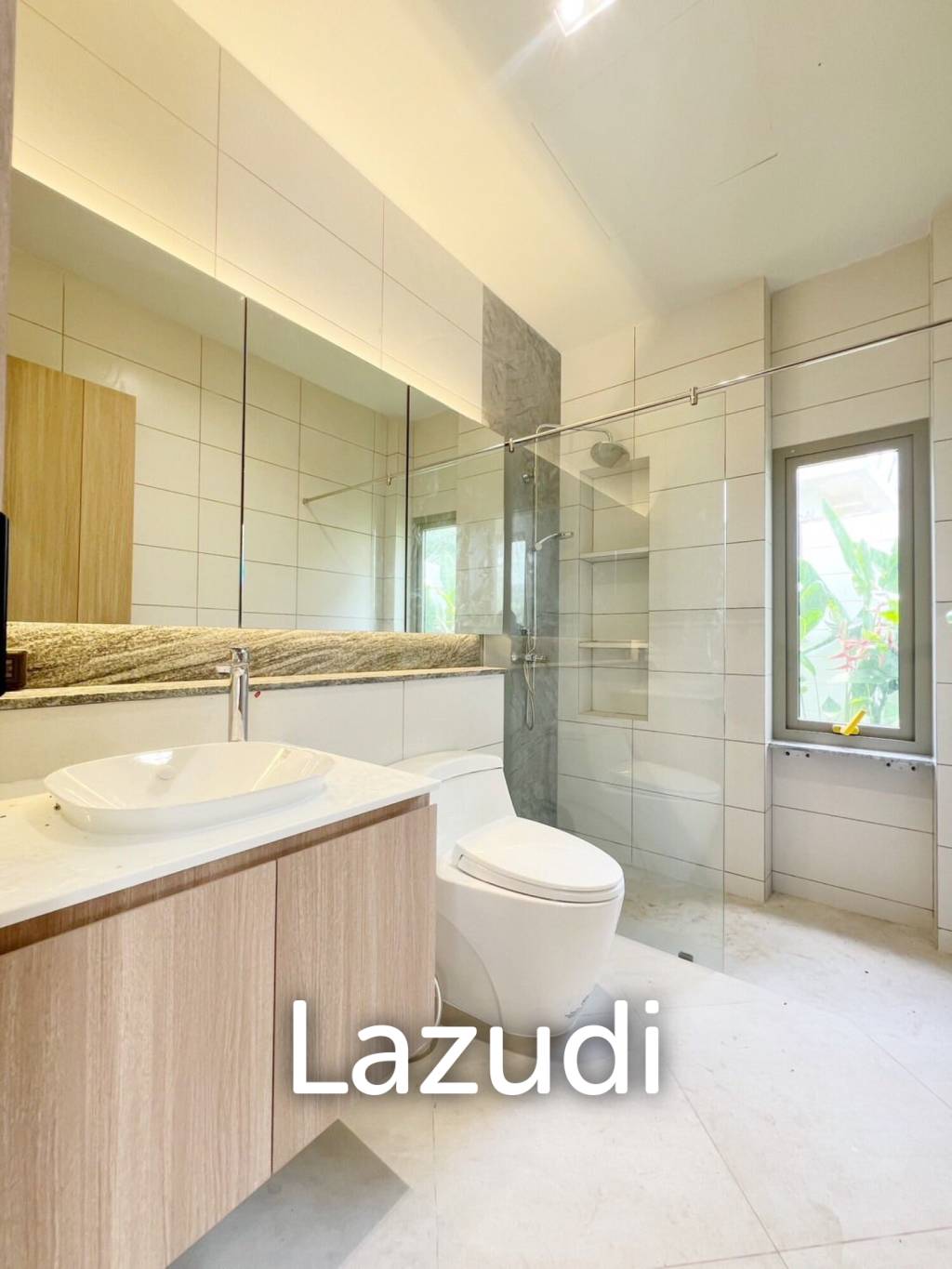 Modern 4-Bedroom Pool Villa In Kathu For Sale