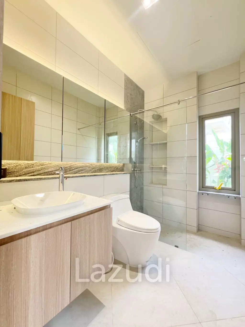 Modern 4-Bedroom Pool Villa In Kathu For Sale
