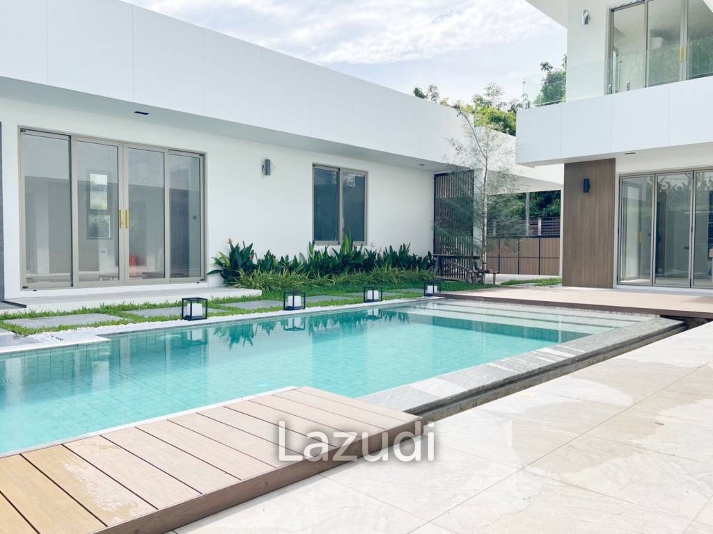 Modern 4-Bedroom Pool Villa In Kathu For Sale