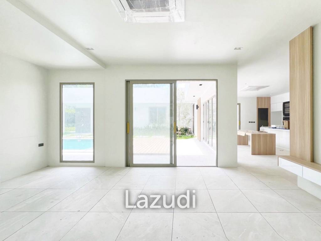 Modern 4-Bedroom Pool Villa In Kathu For Sale