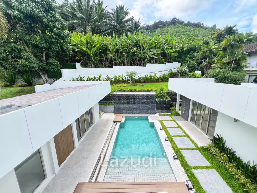 Modern 4-Bedroom Pool Villa In Kathu For Sale