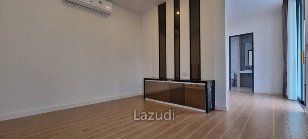 5 Beds 6 Baths 419 SQ.M. Brand New Villa Huay Yai