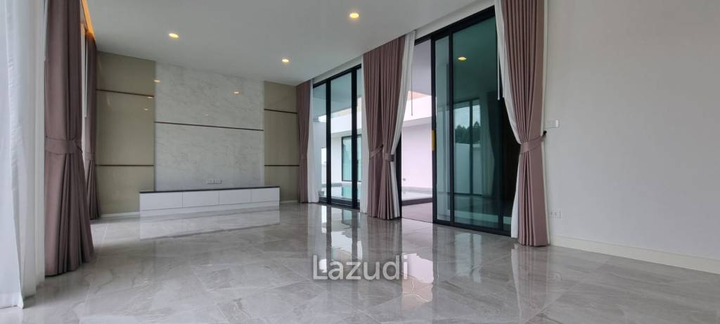 5 Beds 6 Baths 419 SQ.M. Brand New Villa Huay Yai