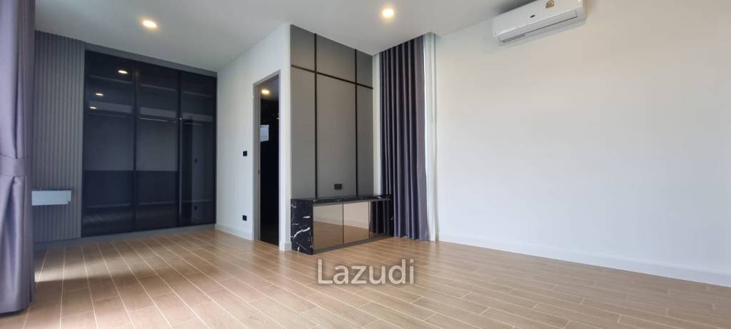 5 Beds 6 Baths 419 SQ.M. Brand New Villa Huay Yai