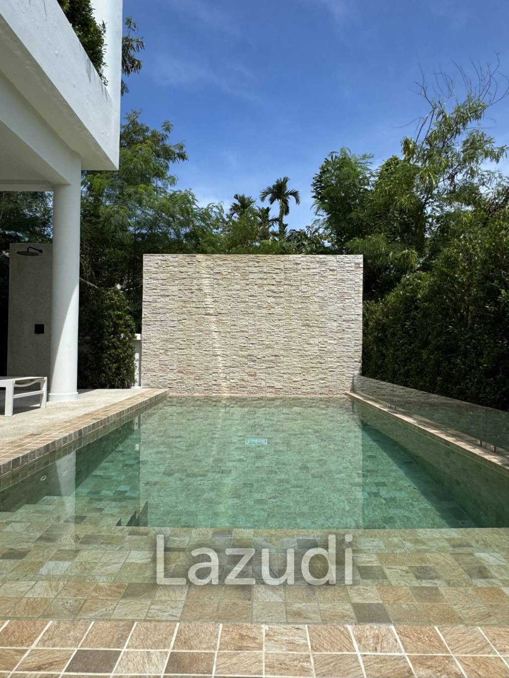 3-Bedroom Pool Villa with Chalong Bay View