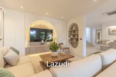3-Bedroom Pool Villa with Chalong Bay View
