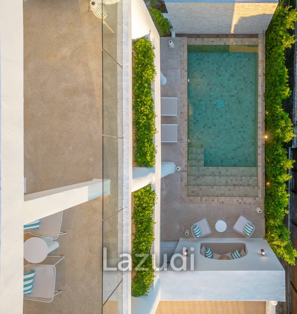3-Bedroom Pool Villa with Chalong Bay View