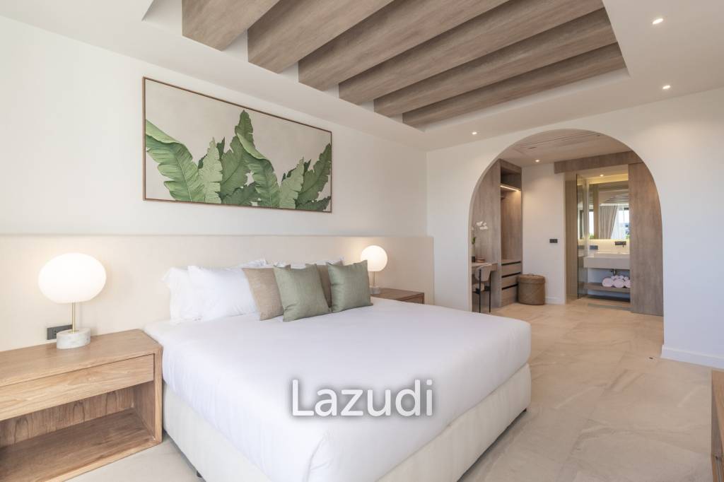 3-Bedroom Pool Villa with Chalong Bay View