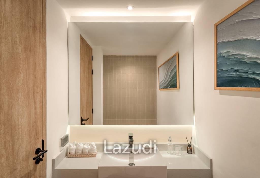 3-Bedroom Pool Villa with Chalong Bay View