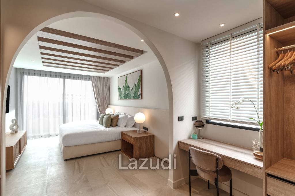 3-Bedroom Pool Villa with Chalong Bay View
