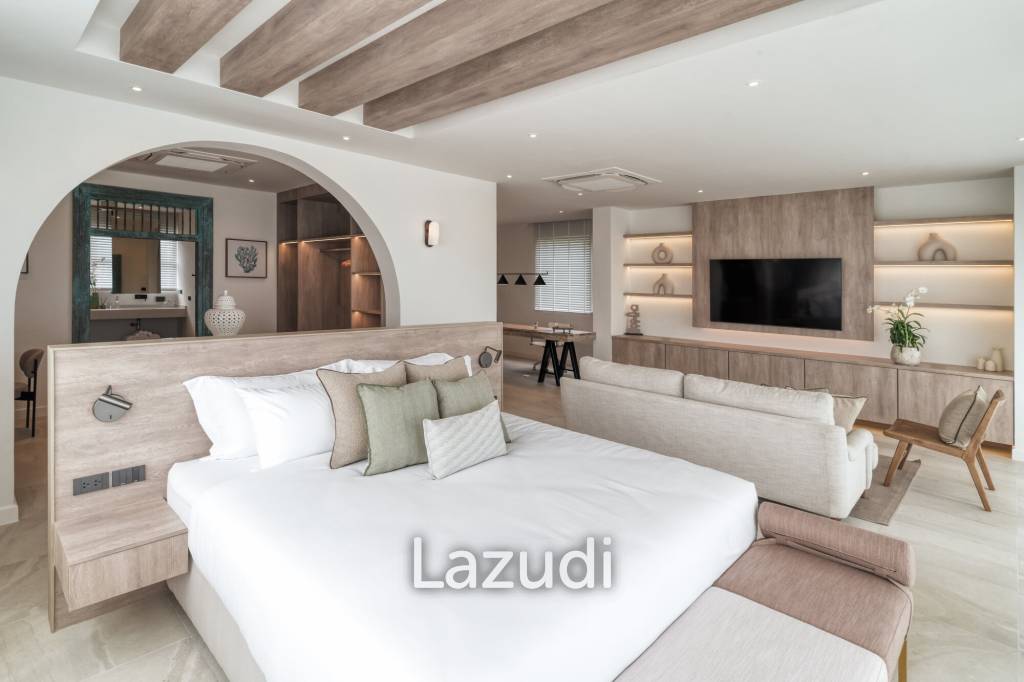 3-Bedroom Pool Villa with Chalong Bay View