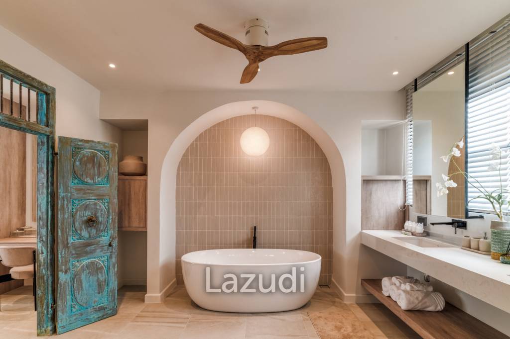 3-Bedroom Pool Villa with Chalong Bay View