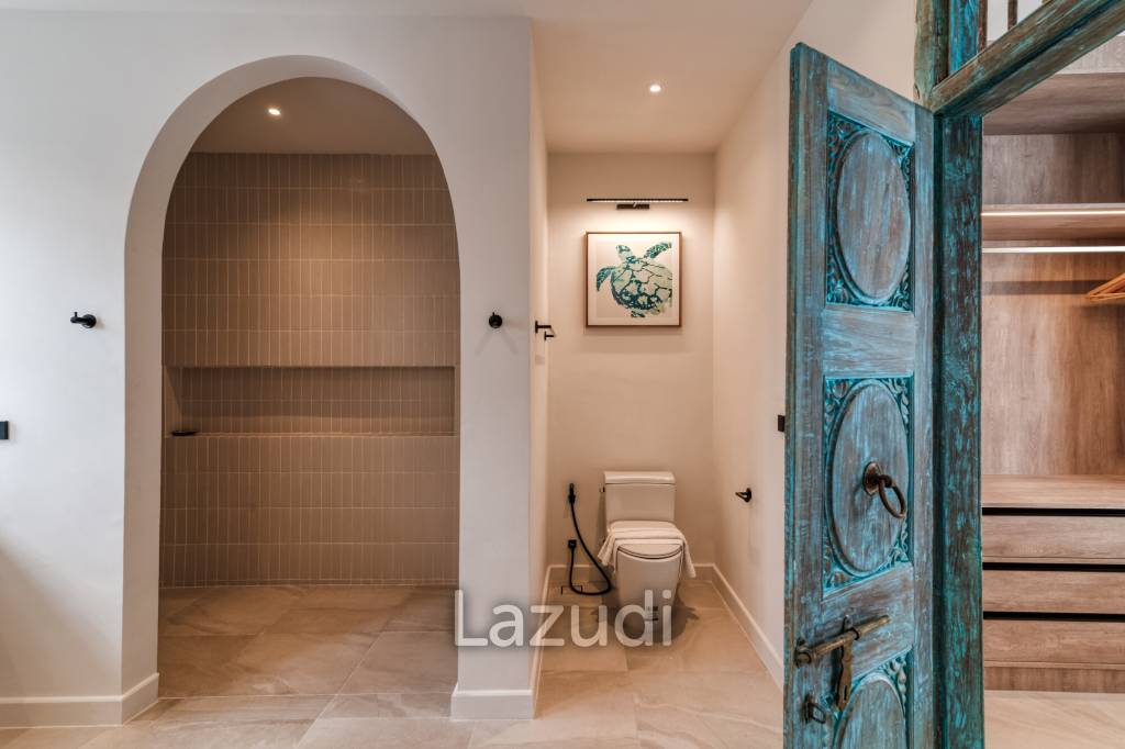 3-Bedroom Pool Villa with Chalong Bay View