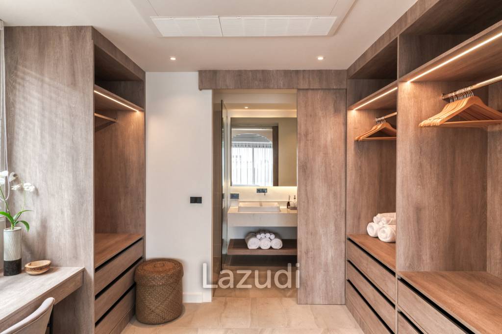 3-Bedroom Pool Villa with Chalong Bay View