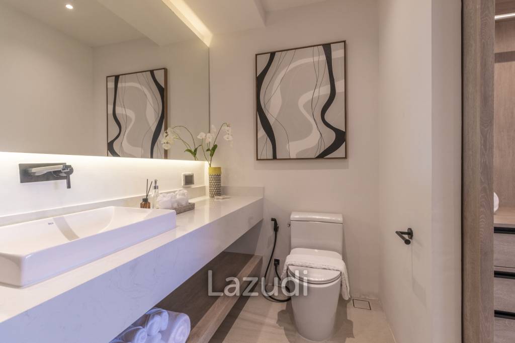 3-Bedroom Pool Villa with Chalong Bay View