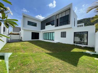 4-Bedroom House For Sale And Rent In Muang Phuket 4-Bedroom House For Sale And Rent In Muang Phuket