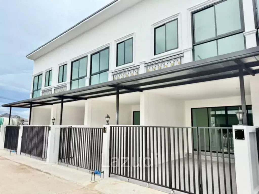 2 Beds 3 Baths 110 SQ.M. Rattanakorn Village 17