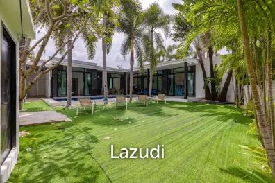 Black Lotus, modern 3 bed, 3 bath. Close to Town