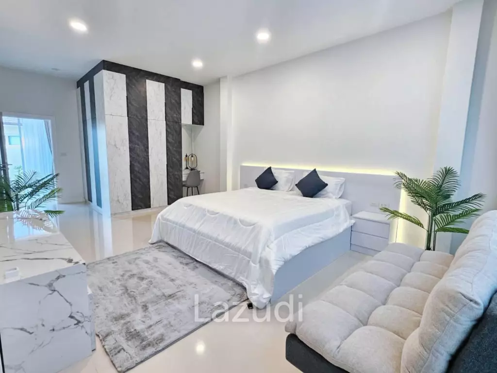 3 Bedrooms 4 Bathrooms 270 SQ.M. Garden Ville 6