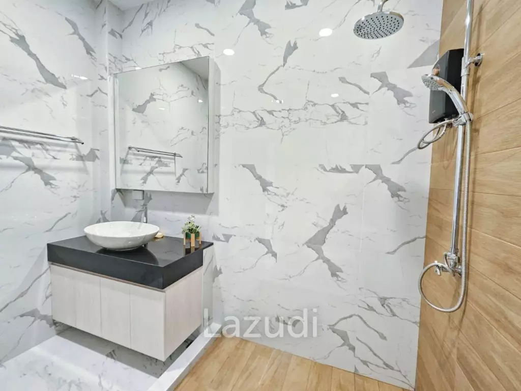 3 Bedrooms 4 Bathrooms 270 SQ.M. Garden Ville 6