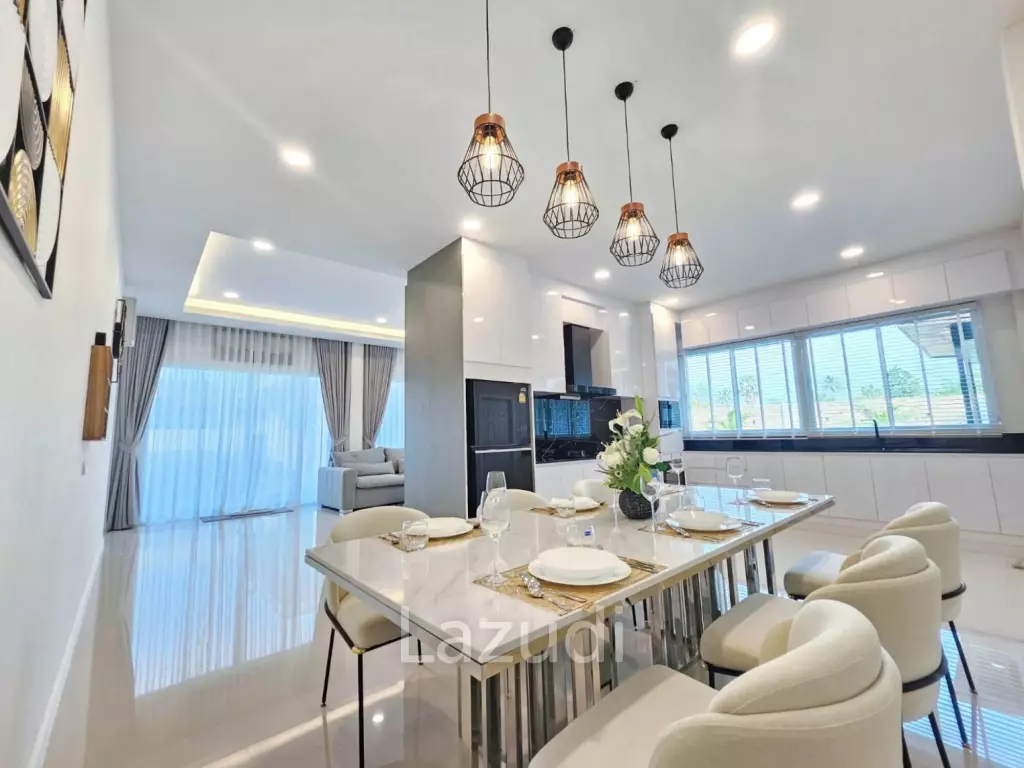 3 Bedrooms 4 Bathrooms 270 SQ.M. Garden Ville 6