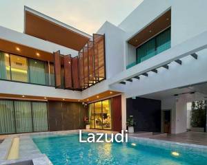 4 Beds 5 Baths 330 SQ.M. Jomtien Beach Paradise