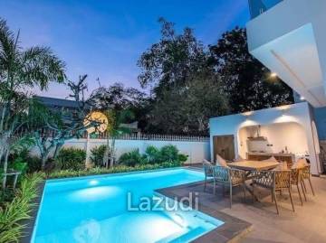 4 Beds 5 Baths 330 SQ.M. Pool Villa in Jomtien