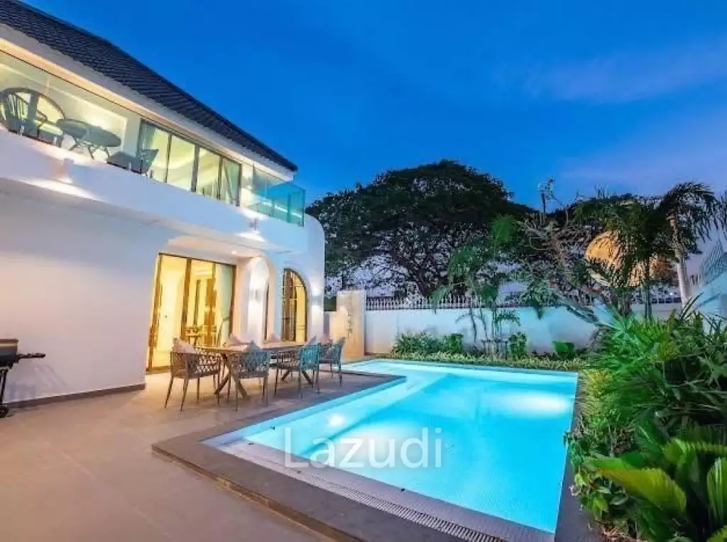 4 Beds 5 Baths 330 SQ.M. Pool Villa in Jomtien