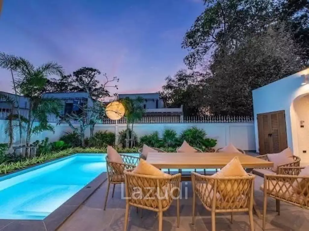 4 Beds 5 Baths 330 SQ.M. Pool Villa in Jomtien