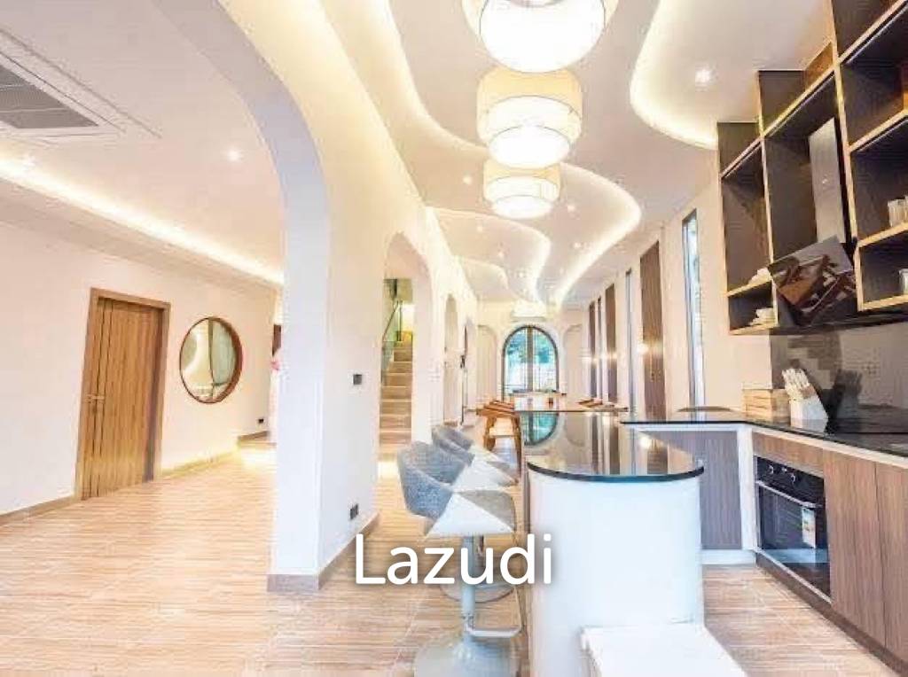 4 Beds 5 Baths 330 SQ.M. Pool Villa in Jomtien