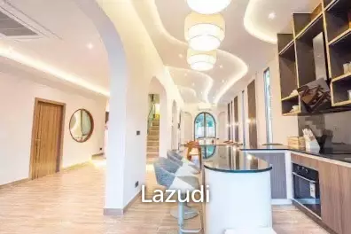 4 Beds 5 Baths 330 SQ.M. Pool Villa in Jomtien