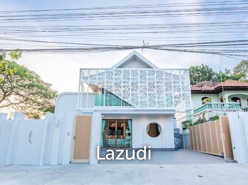 4 Beds 5 Baths 330 SQ.M. Pool Villa in Jomtien