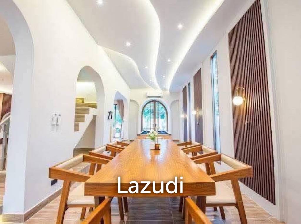 4 Beds 5 Baths 330 SQ.M. Pool Villa in Jomtien
