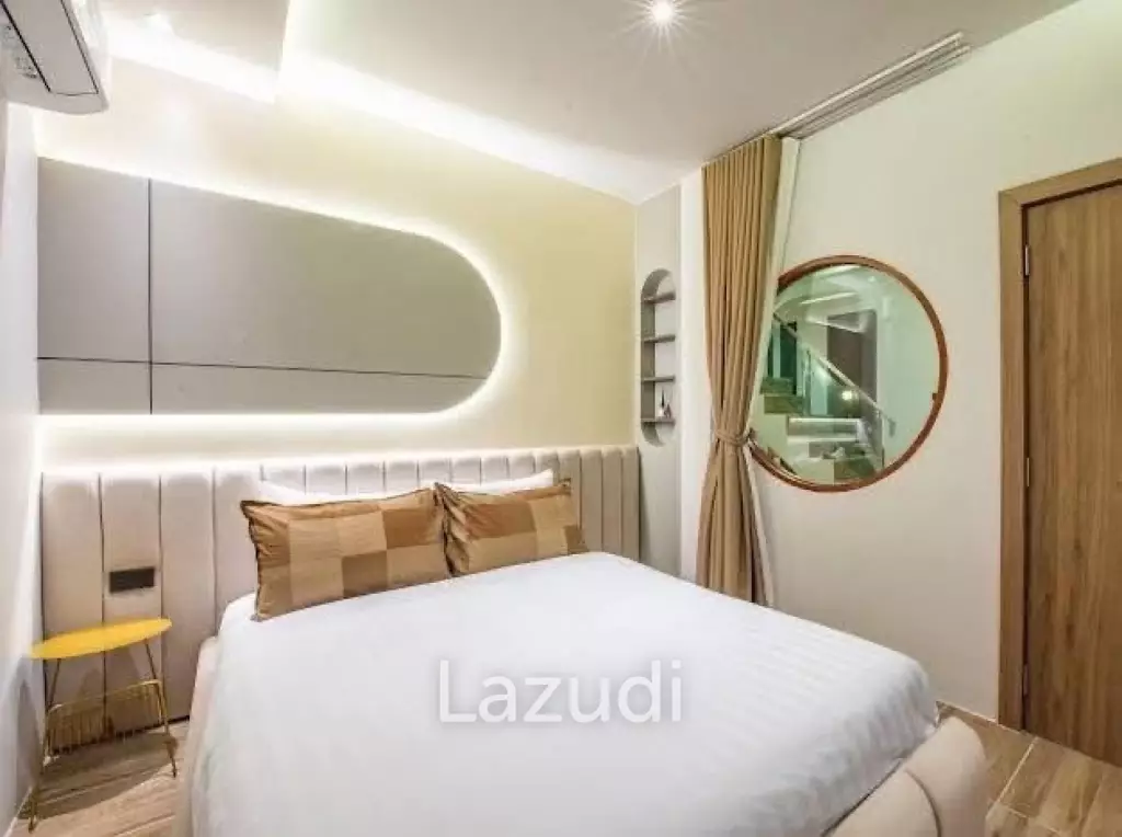 4 Beds 5 Baths 330 SQ.M. Pool Villa in Jomtien