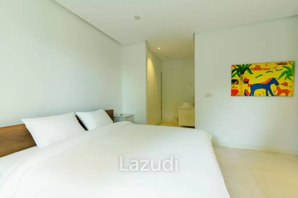 BLACK MOUNTAIN :  Luxurious 4 Storey 6 Bed Pool Villa on the Golf Course