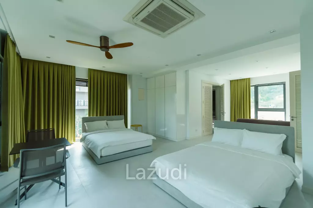 BLACK MOUNTAIN :  Luxurious 4 Storey 6 Bed Pool Villa on the Golf Course