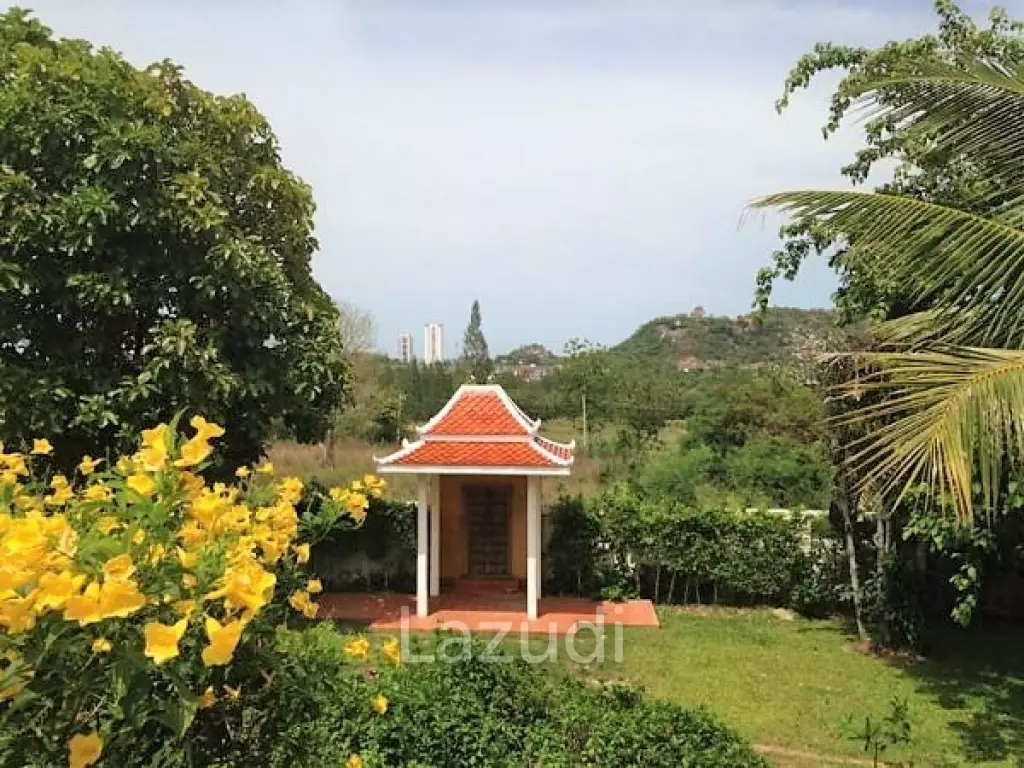 HUNSA RESIDENCES : Grand Luxury Estate with 5 Bedrooms + 2 Bedroom Maid house.