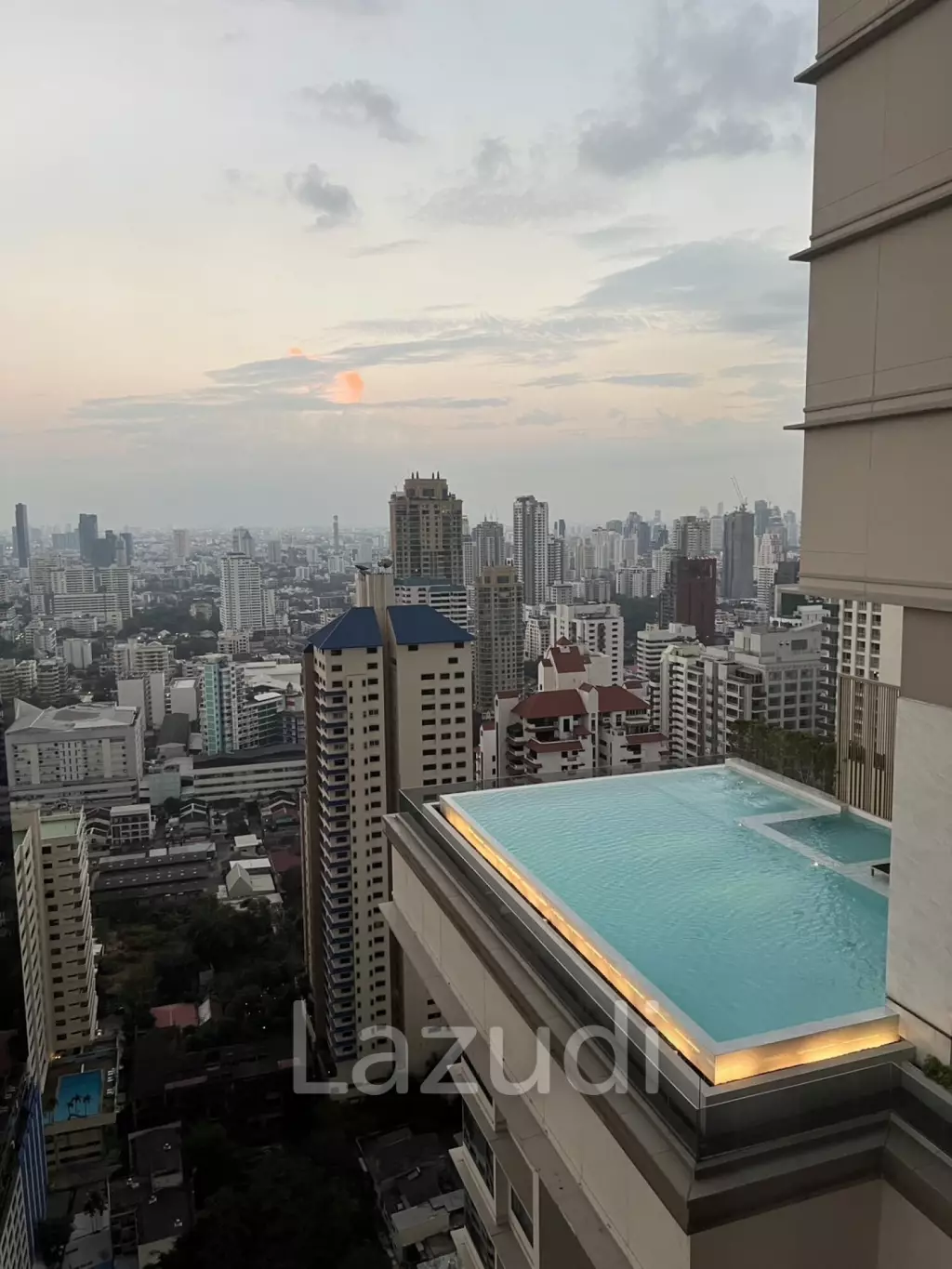 2 Bedroom 2 Bathroom 75 Sq.m The Esse Asoke