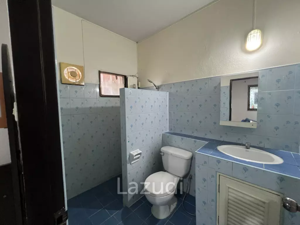 บ้านชั้นเดียว 3 ห้องนอนพร้อมห้องอเนกประสงค์ใกล้ตัวเมือง