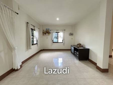 3 Bedrooms  Single-Storey House Near To The City