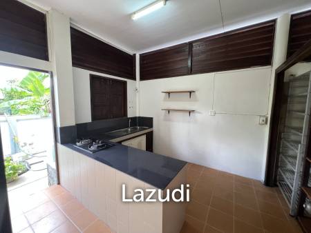 3 Bedrooms  Single-Storey House Near To The City