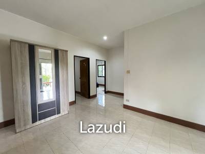 3 Bedrooms  Single-Storey House Near To The City