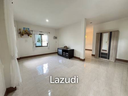 3 Bedrooms  Single-Storey House Near To The City