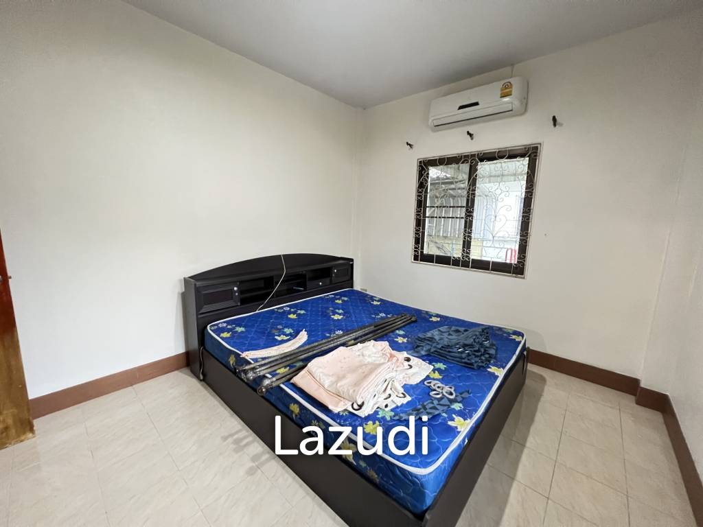 3 Bedrooms  Single-Storey House Near To The City