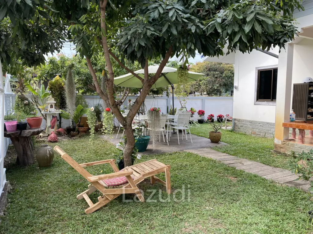 บ้านชั้นเดียว 3 ห้องนอนพร้อมห้องอเนกประสงค์ใกล้ตัวเมือง